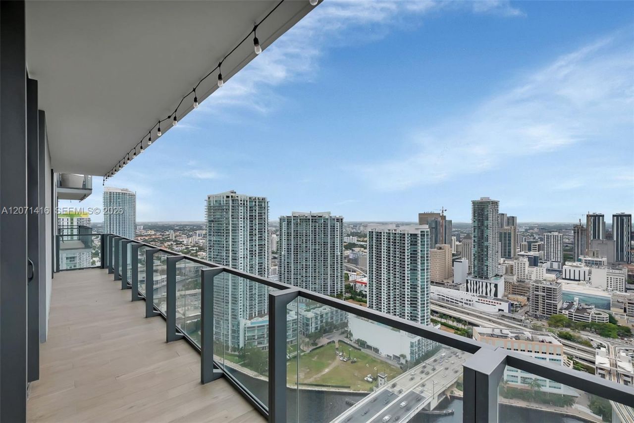 68 SE 6th St , Unit 3911, Miami, FL 33131 Photo