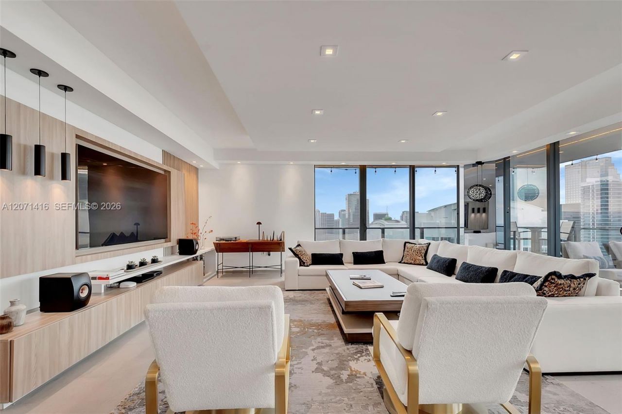 68 SE 6th St , Unit 3911, Miami, FL 33131 Photo