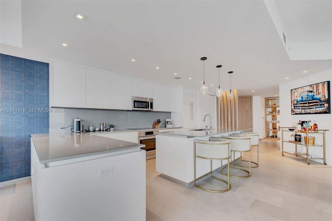 68 SE 6th St , Unit 3911, Miami, FL 33131 Photo