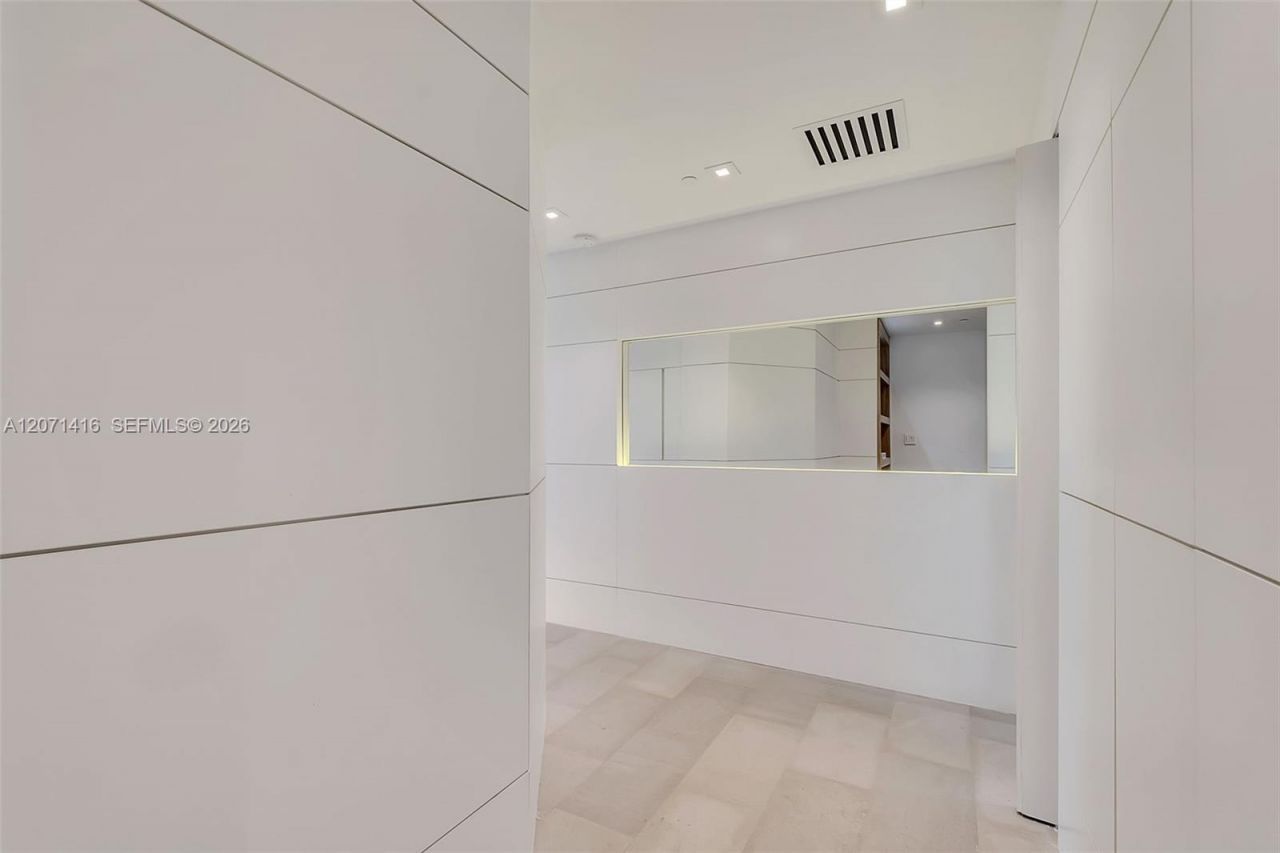 68 SE 6th St , Unit 3911, Miami, FL 33131 Photo
