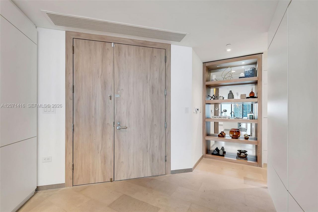 68 SE 6th St , Unit 3911, Miami, FL 33131 Photo