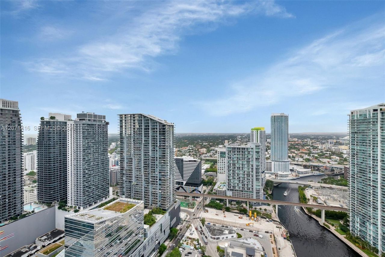 68 SE 6th St , Unit 3911, Miami, FL 33131 Photo