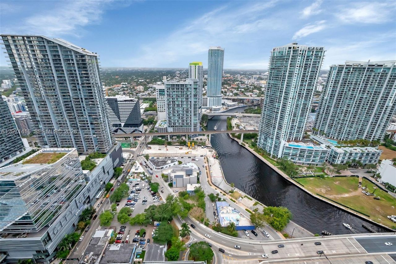 68 SE 6th St , Unit 3911, Miami, FL 33131 Photo