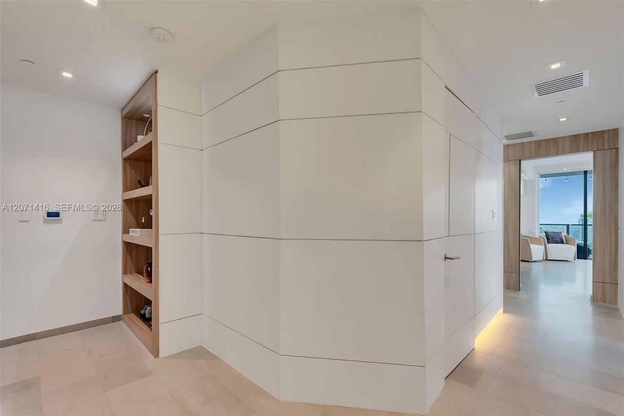 68 SE 6th St , Unit 3911, Miami, FL 33131 Photo