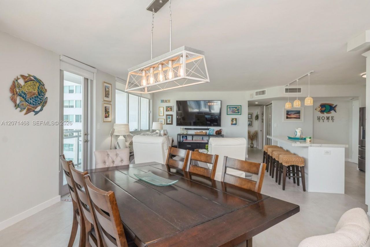 7135 Collins Ave , Unit 1125, Miami Beach, FL 33141 Photo