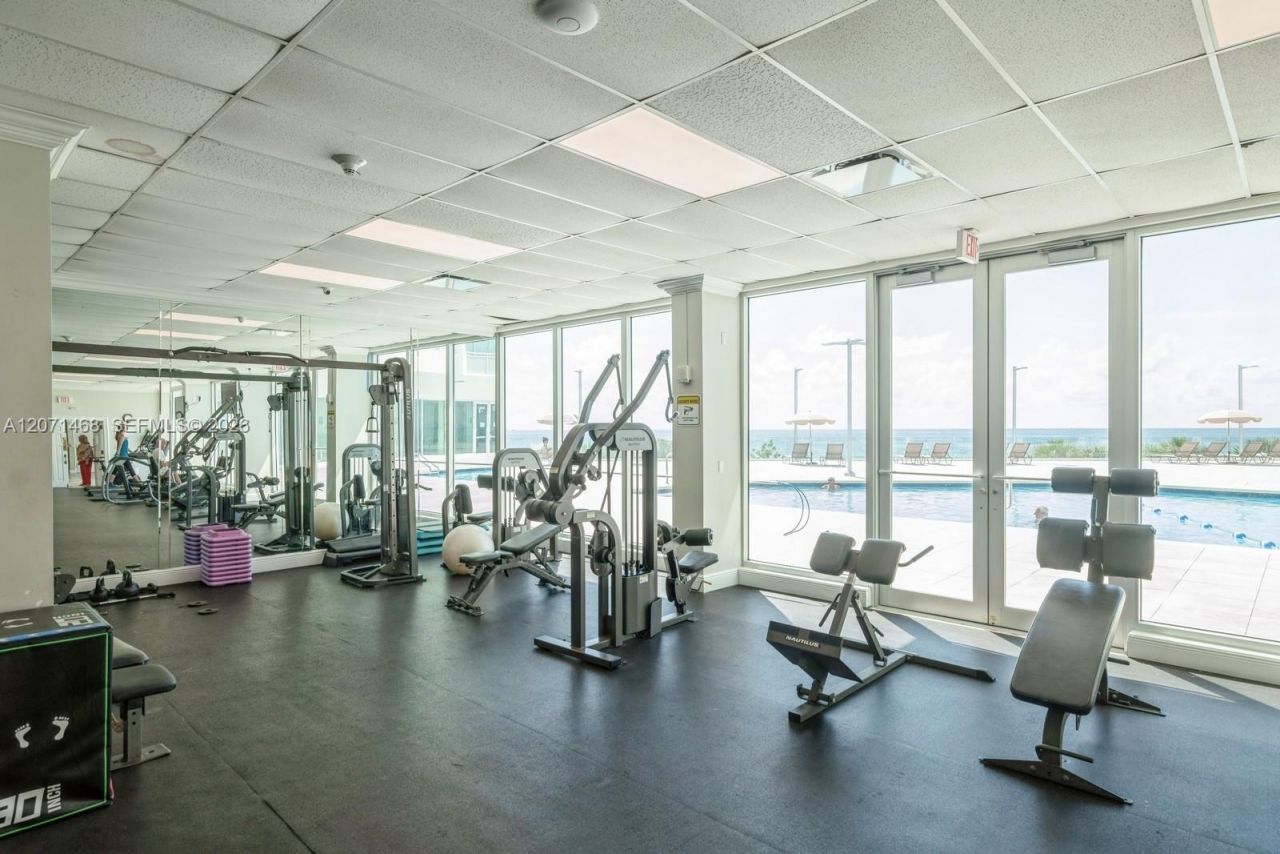 7135 Collins Ave , Unit 1125, Miami Beach, FL 33141 Photo