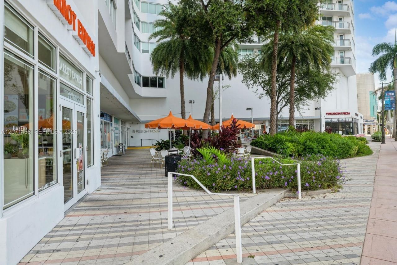 7135 Collins Ave , Unit 1125, Miami Beach, FL 33141 Photo