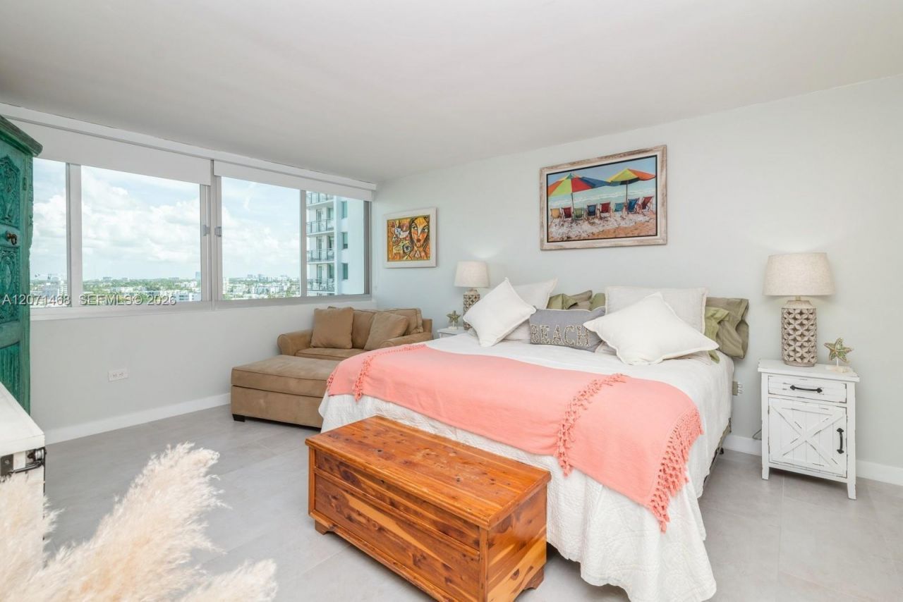 7135 Collins Ave , Unit 1125, Miami Beach, FL 33141 Photo
