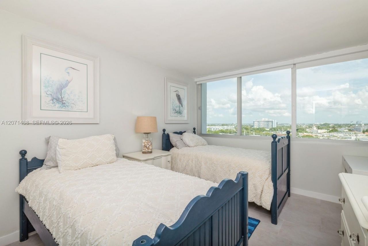 7135 Collins Ave , Unit 1125, Miami Beach, FL 33141 Photo