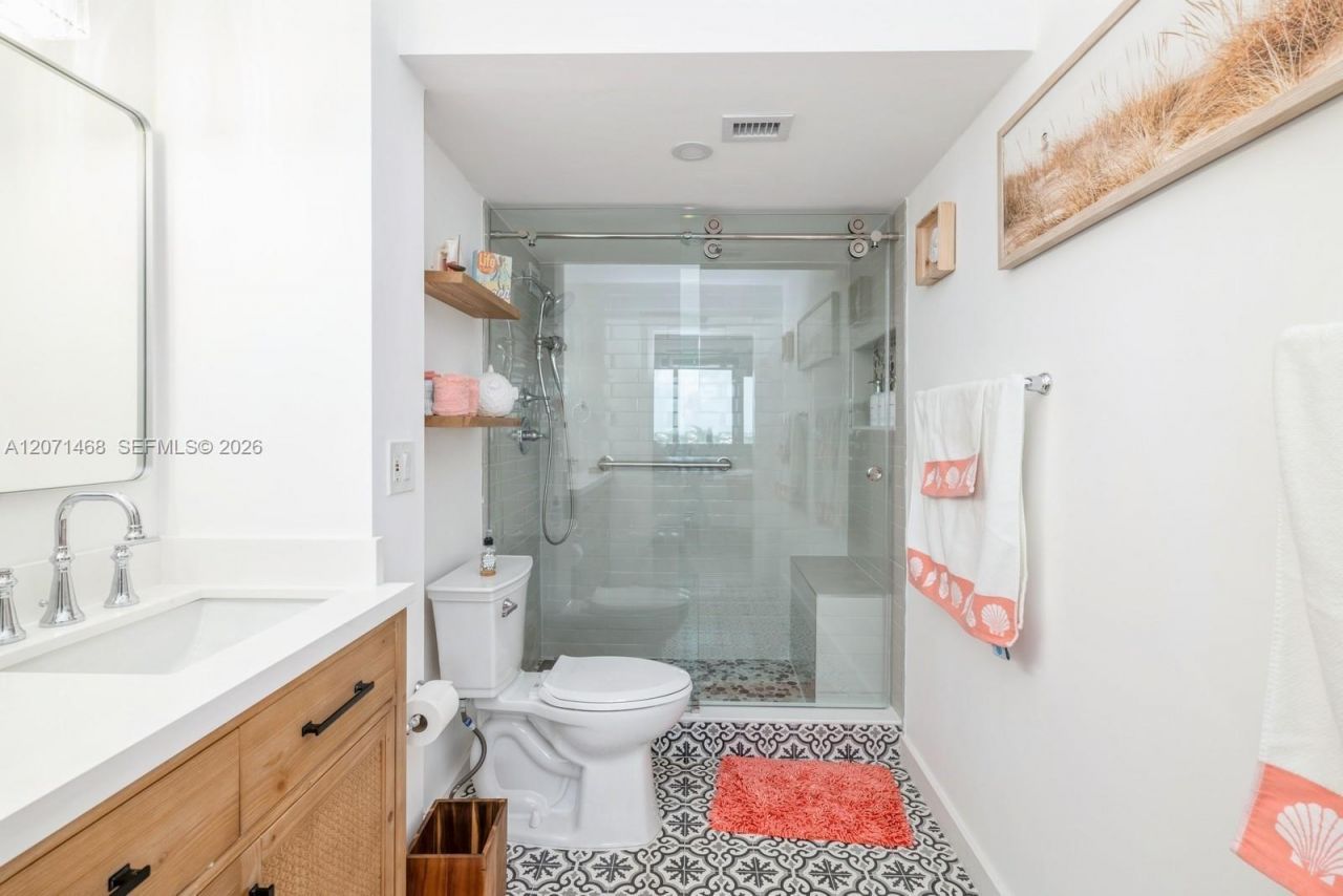 7135 Collins Ave , Unit 1125, Miami Beach, FL 33141 Photo