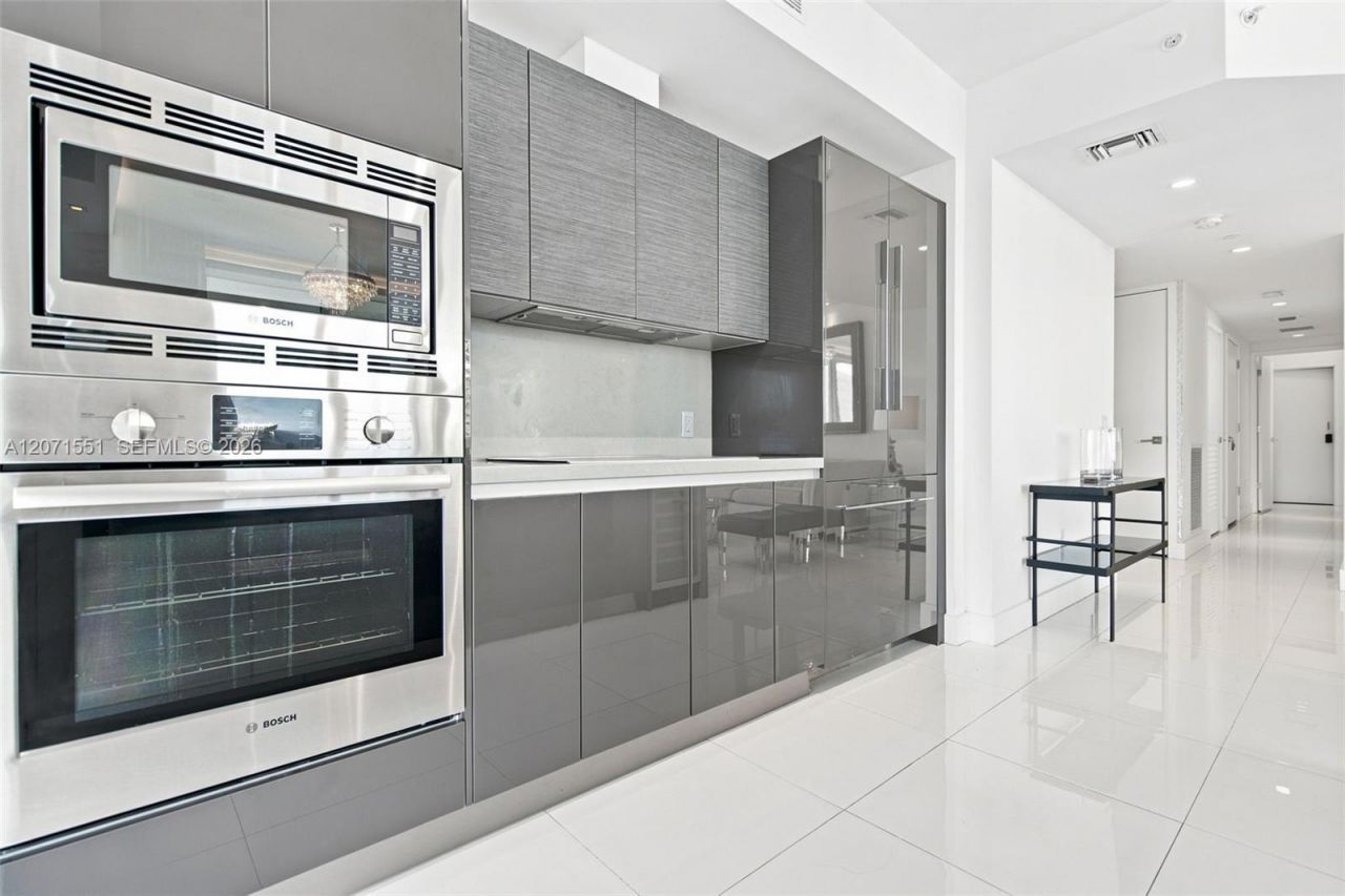 1080 Brickell Ave , Unit 3800, Miami, FL 33131 Photo