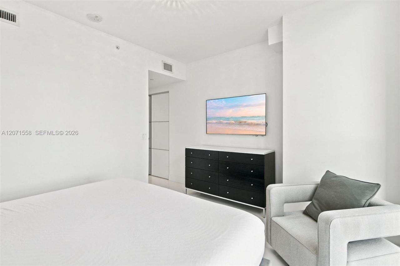 1080 Brickell Ave , Unit 3800, Miami, FL 33131 Photo
