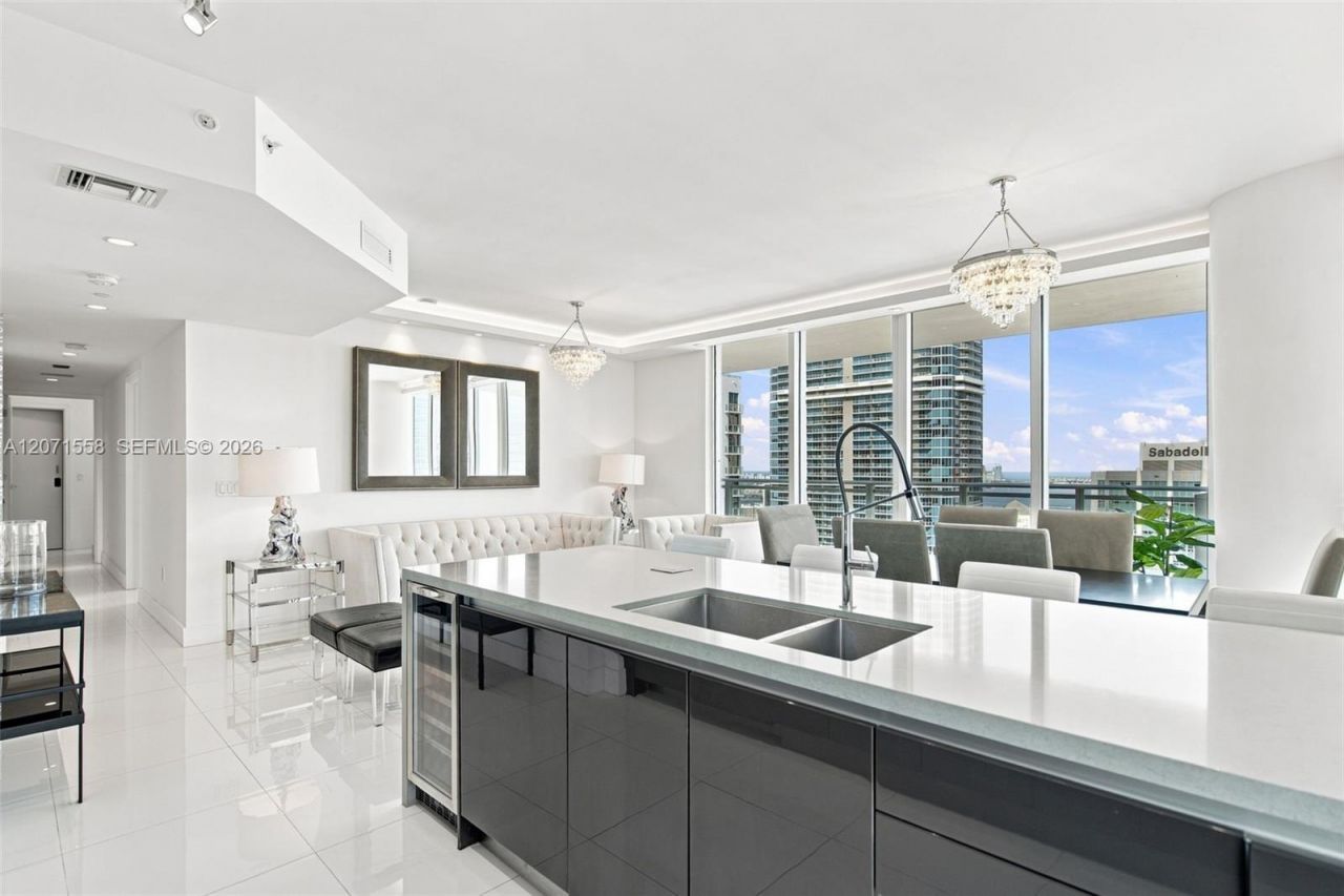 1080 Brickell Ave , Unit 3800, Miami, FL 33131 Photo