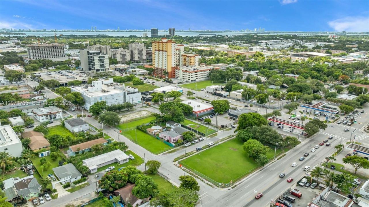 8011 NE Miami Ct , Miami, FL 33138 Photo