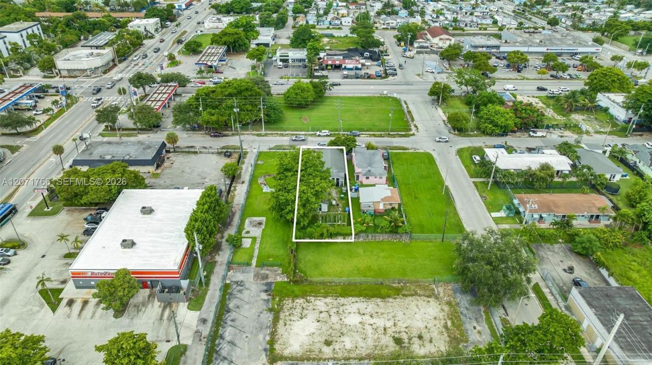 8011 NE Miami Ct , Miami, FL 33138 Photo