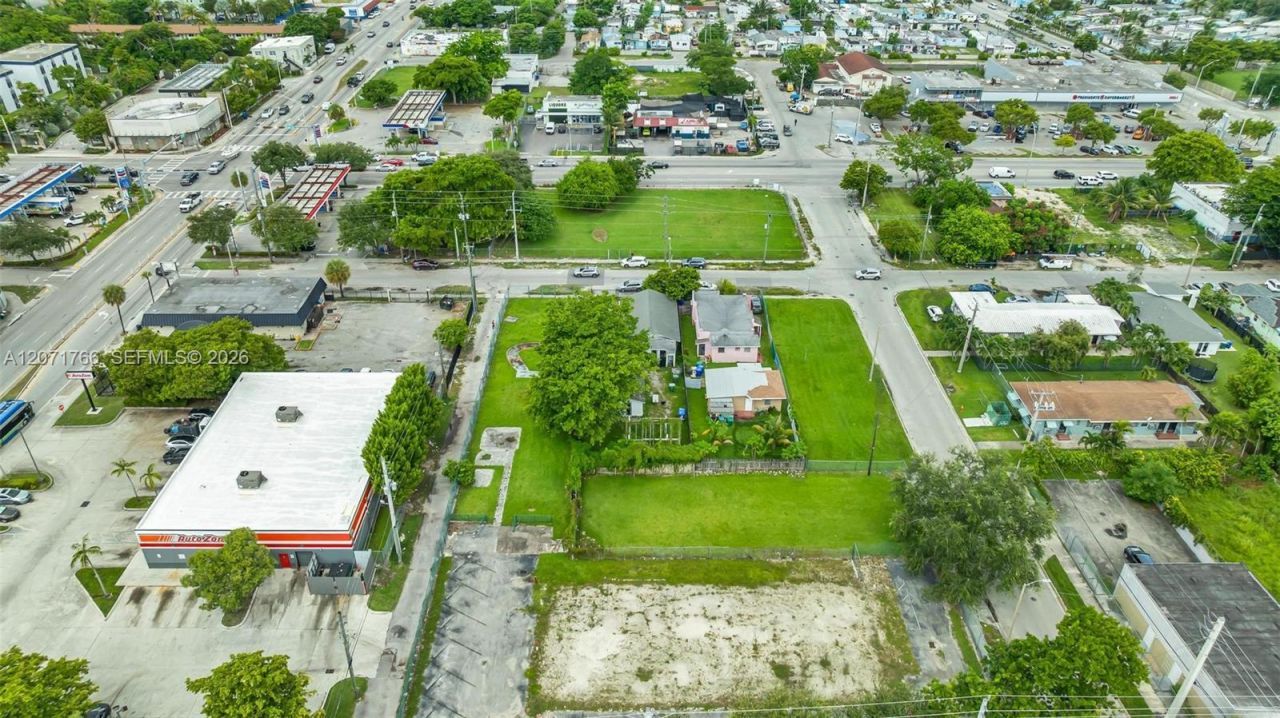8011 NE Miami Ct , Miami, FL 33138 Photo
