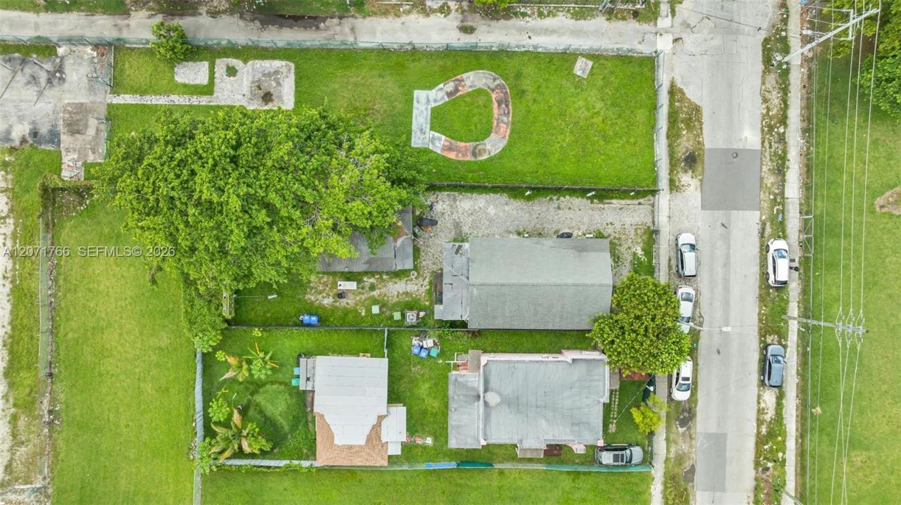 8011 NE Miami Ct , Miami, FL 33138 Photo