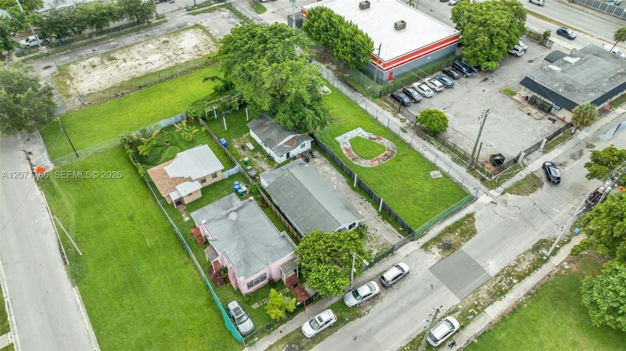8011 NE Miami Ct , Miami, FL 33138 Photo