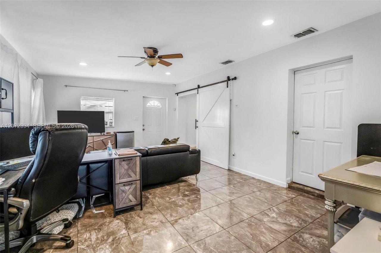 7211 NW 76th St, Tamarac, FL 33321 Photo