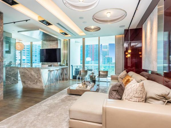 50 S Pointe Dr , Unit 905, Miami Beach, FL 33139