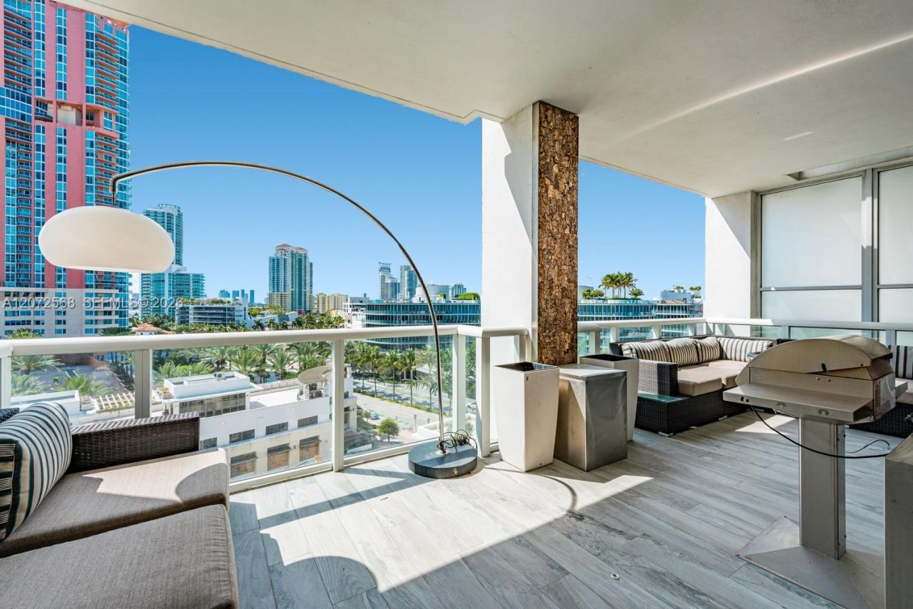 50 S Pointe Dr , Unit 905, Miami Beach, FL 33139 Photo