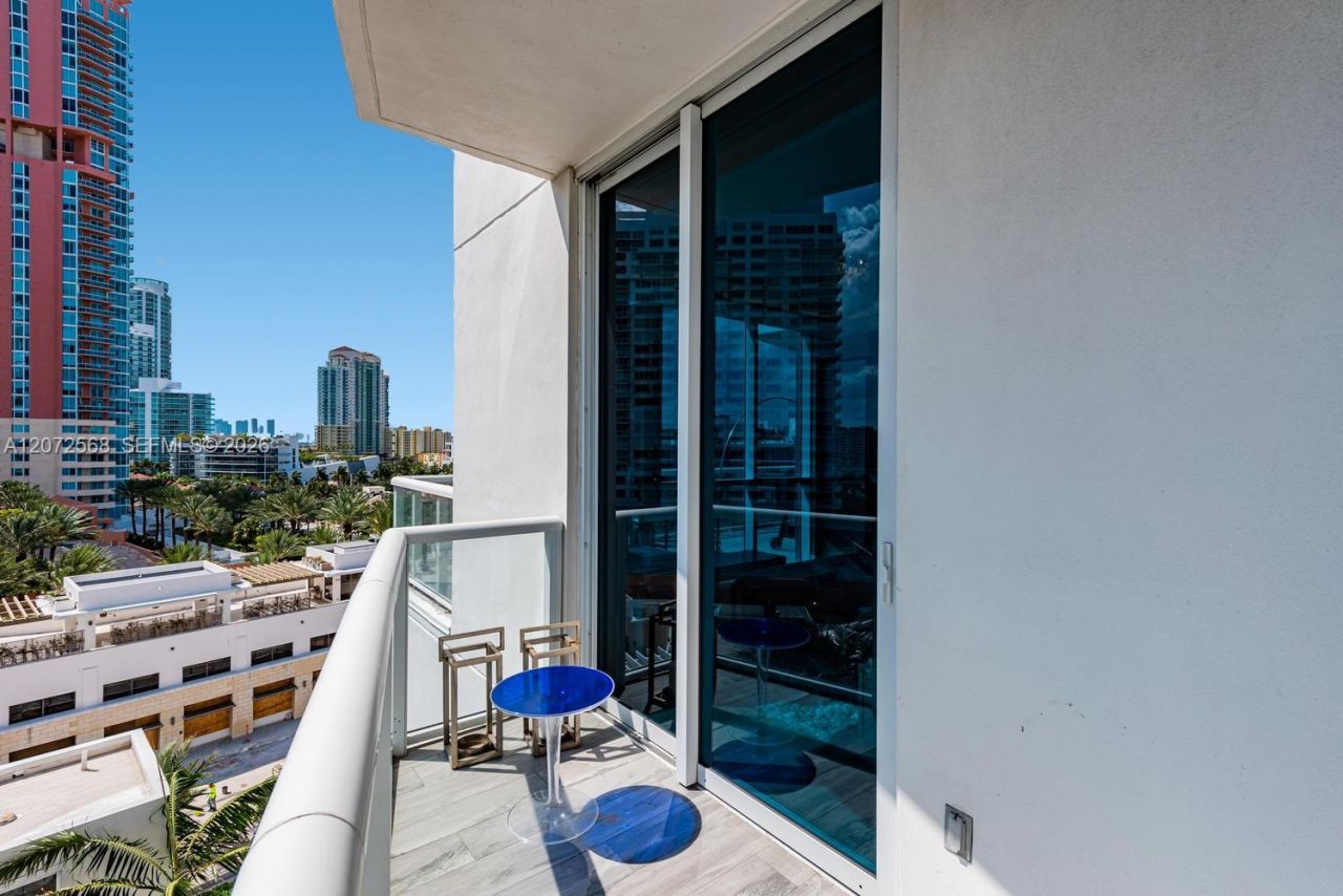 50 S Pointe Dr , Unit 905, Miami Beach, FL 33139 Photo