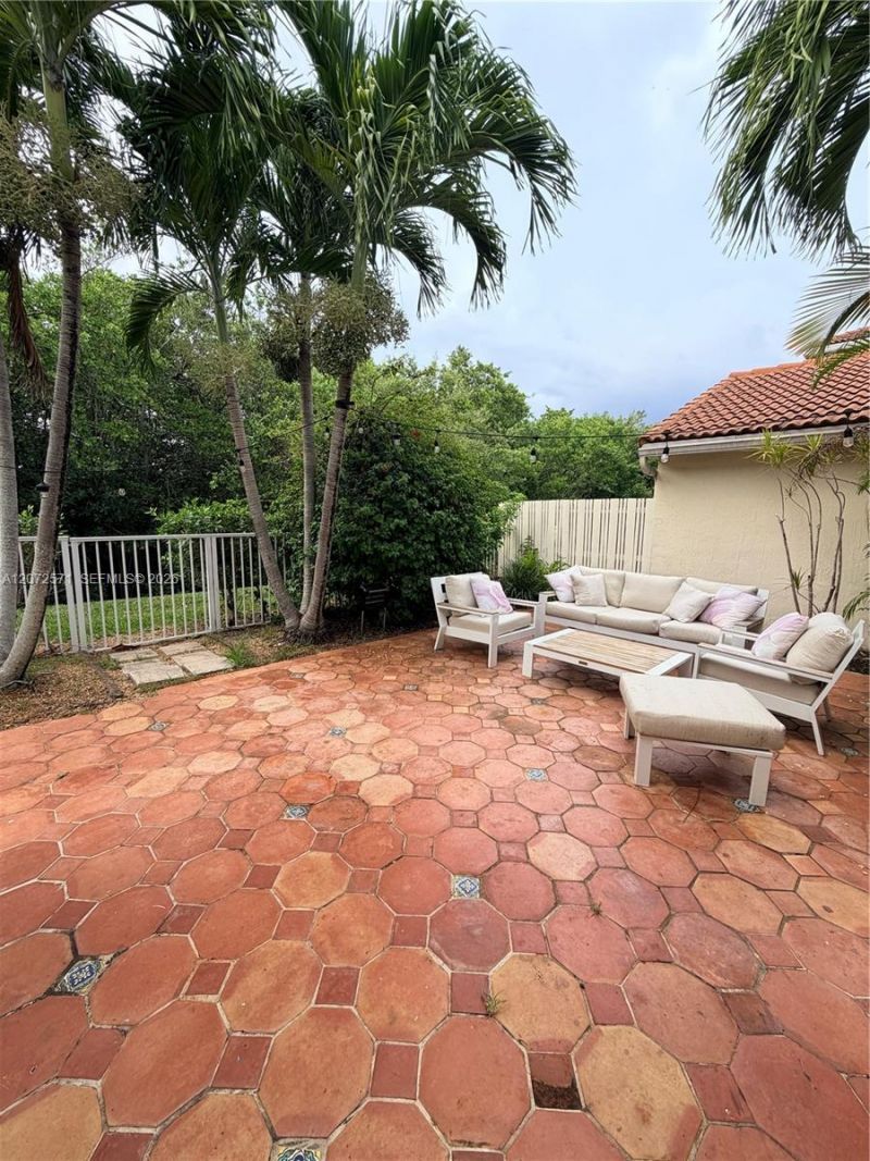 1480 Sweetbay Way , Hollywood, FL 33019 Photo