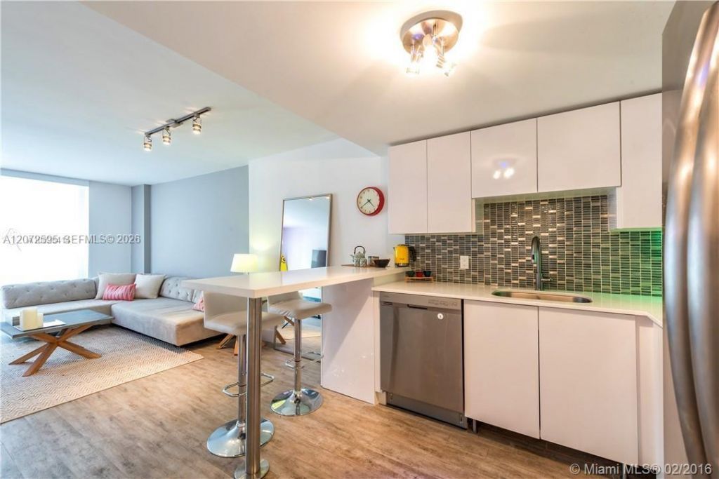 345 Ocean Dr , Unit 408, Miami Beach, FL 33139 Photo