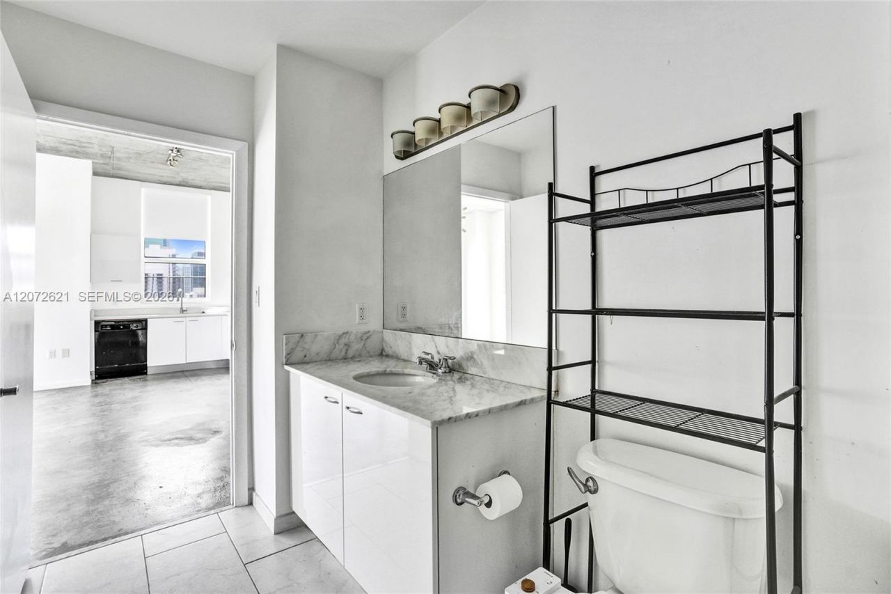 133 NE 2nd Ave , Unit 2302, Miami, FL 33132 Photo