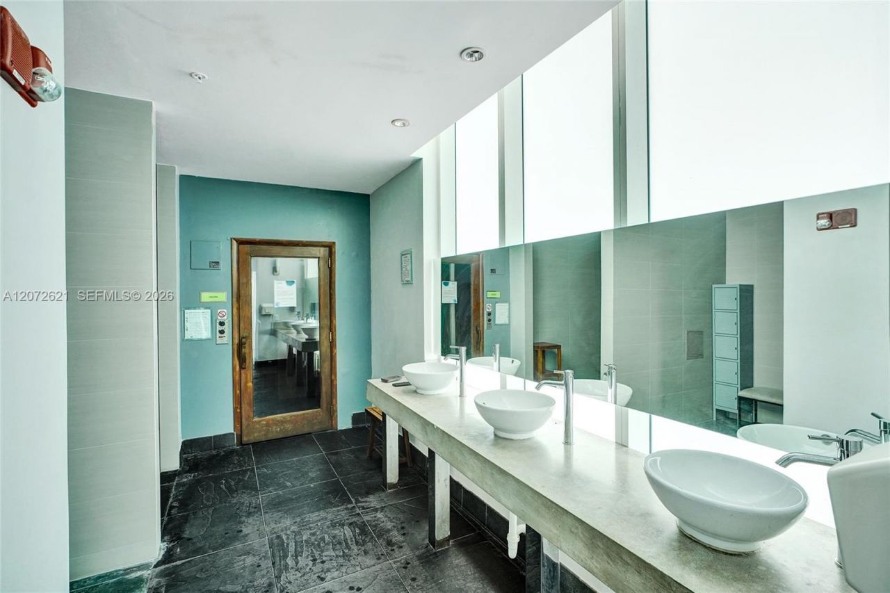 133 NE 2nd Ave , Unit 2302, Miami, FL 33132 Photo