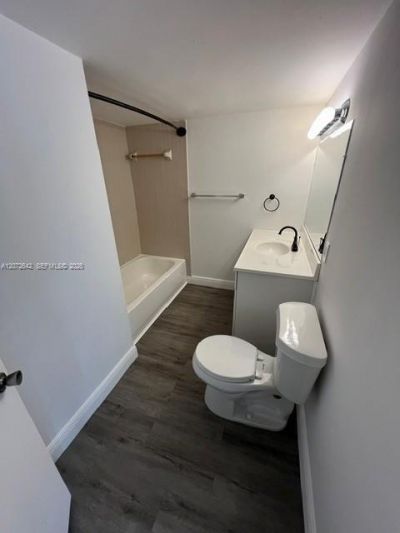 6288 NW 186th St , Unit 109, Hialeah, FL 33015 Photo