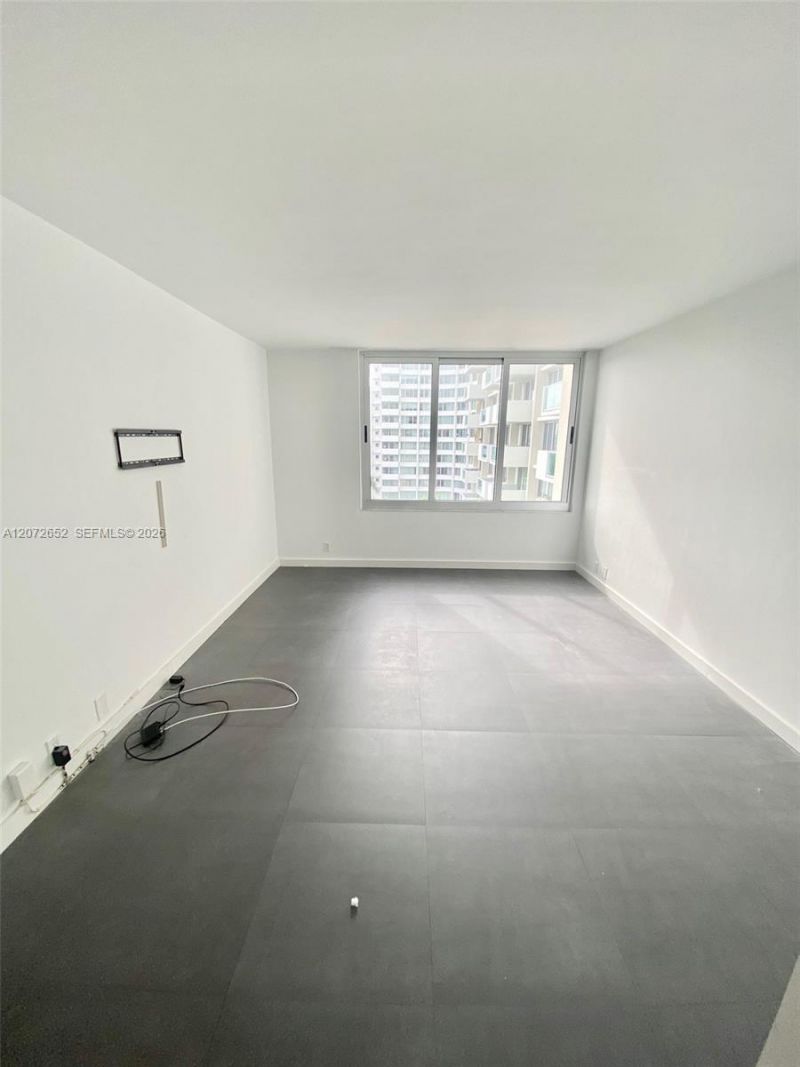 1200 West Ave, Unit 815, Miami Beach, FL 33139 Photo