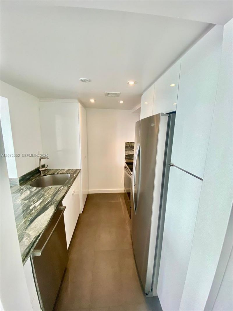 1200 West Ave, Unit 815, Miami Beach, FL 33139 Photo