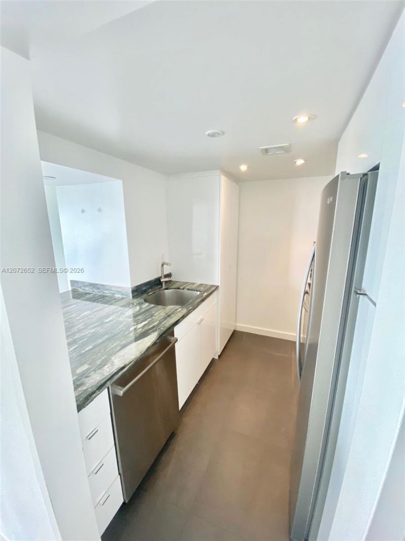 1200 West Ave, Unit 815, Miami Beach, FL 33139 Photo