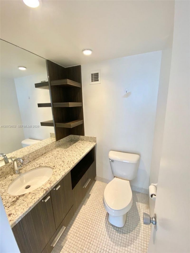 1200 West Ave, Unit 815, Miami Beach, FL 33139 Photo