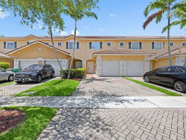 7929 Tuscany Dr , Tamarac, FL 33321