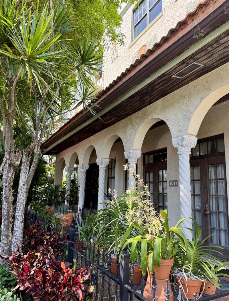 934 Michigan Ave , Unit 304, Miami Beach, FL 33139 Photo