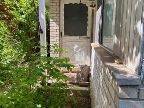 11051 Van Buren Street, Van Buren Township, Mi 48111
