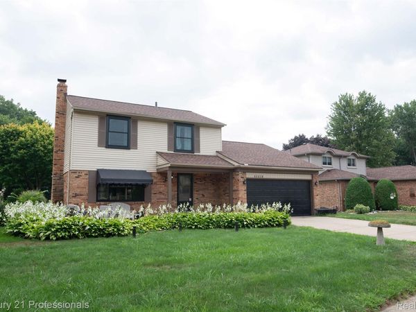40438 Page Drive, Sterling Heights, Mi 48313
