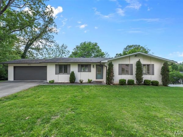1107 S Shawnee Boulevard , Jackson, MO 63755