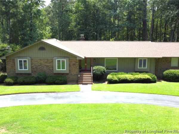 607 Pineknoll Drive, Sanford, NC 27330
