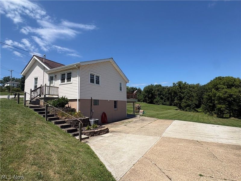53996 Colerain Pike, Martins Ferry, OH 43935 Photo 5
