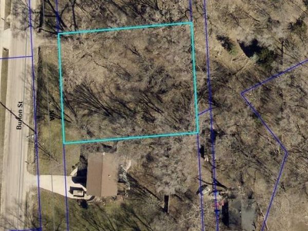 1410 BURTON ST, Sioux City, IA 51103