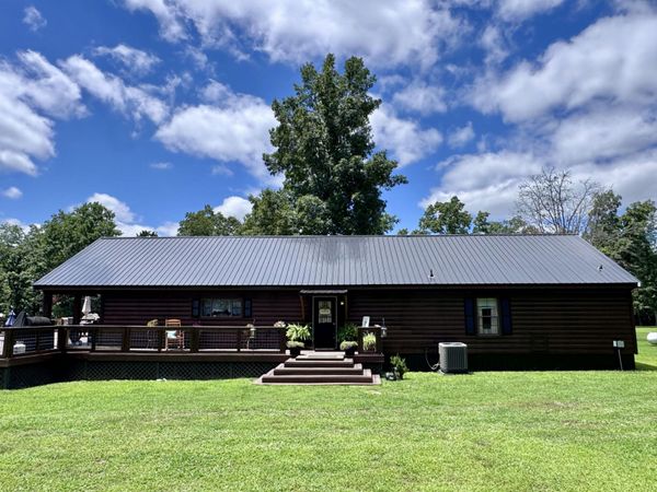 8060 P Highway , Koshkonong, MO 65692