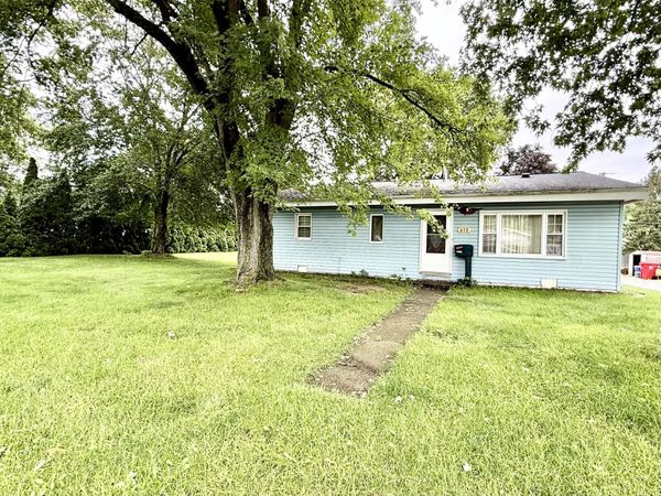 612 S West Street , Winamac, IN 46996