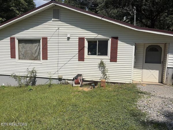 183 County Road 490 , Etowah, TN 37331