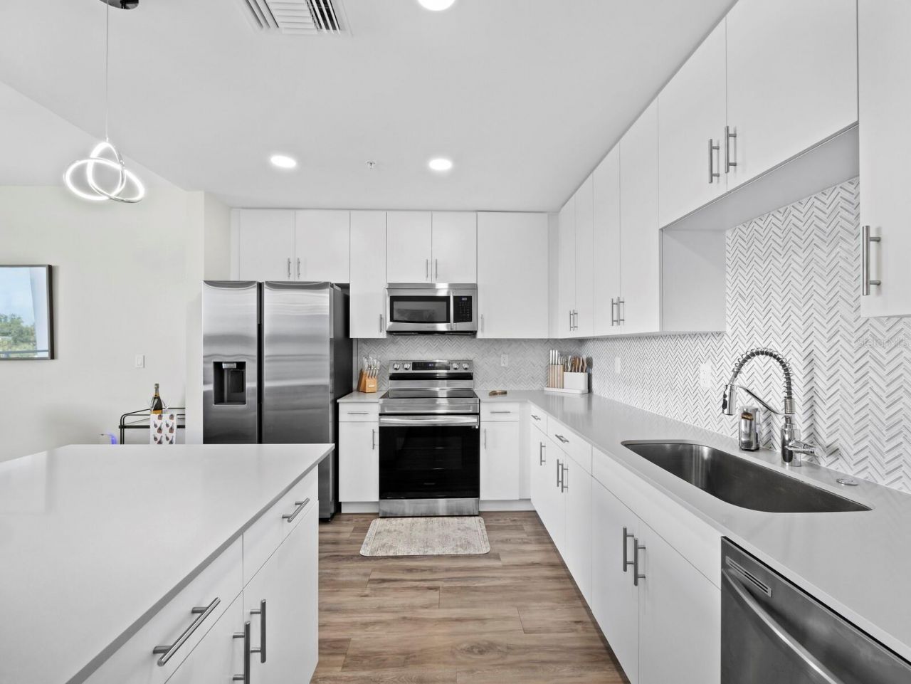 1709 N Tamiami Trail , Unit 418, Sarasota, FL 34234 Photo