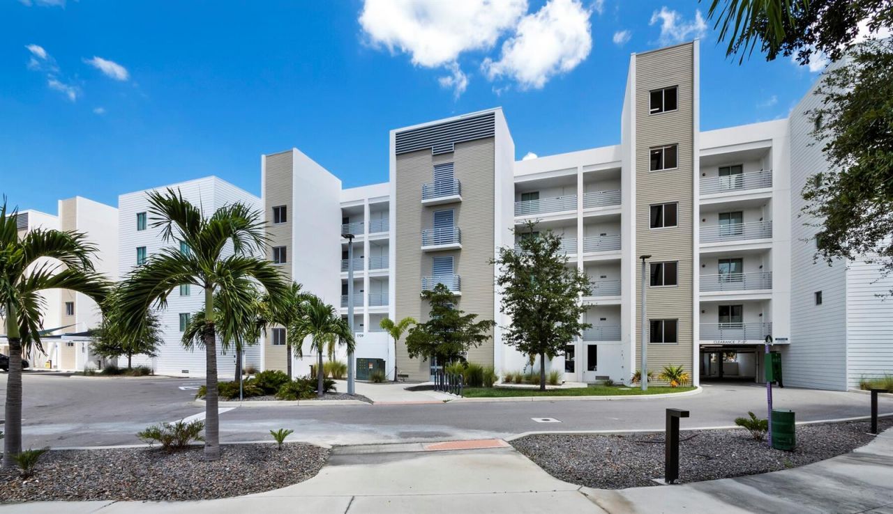 1709 N Tamiami Trail , Unit 418, Sarasota, FL 34234 Photo