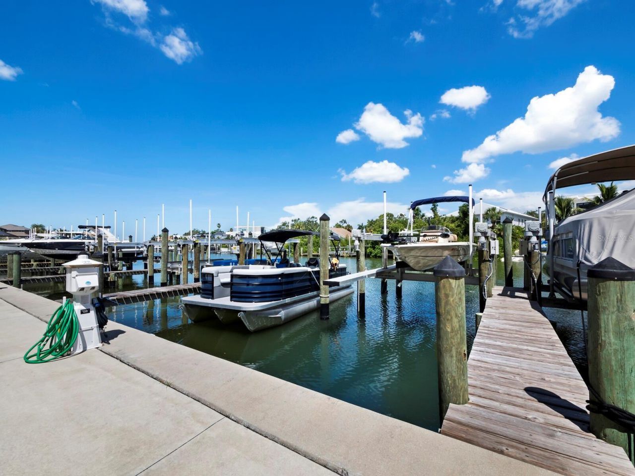 1709 N Tamiami Trail , Unit 418, Sarasota, FL 34234 Photo