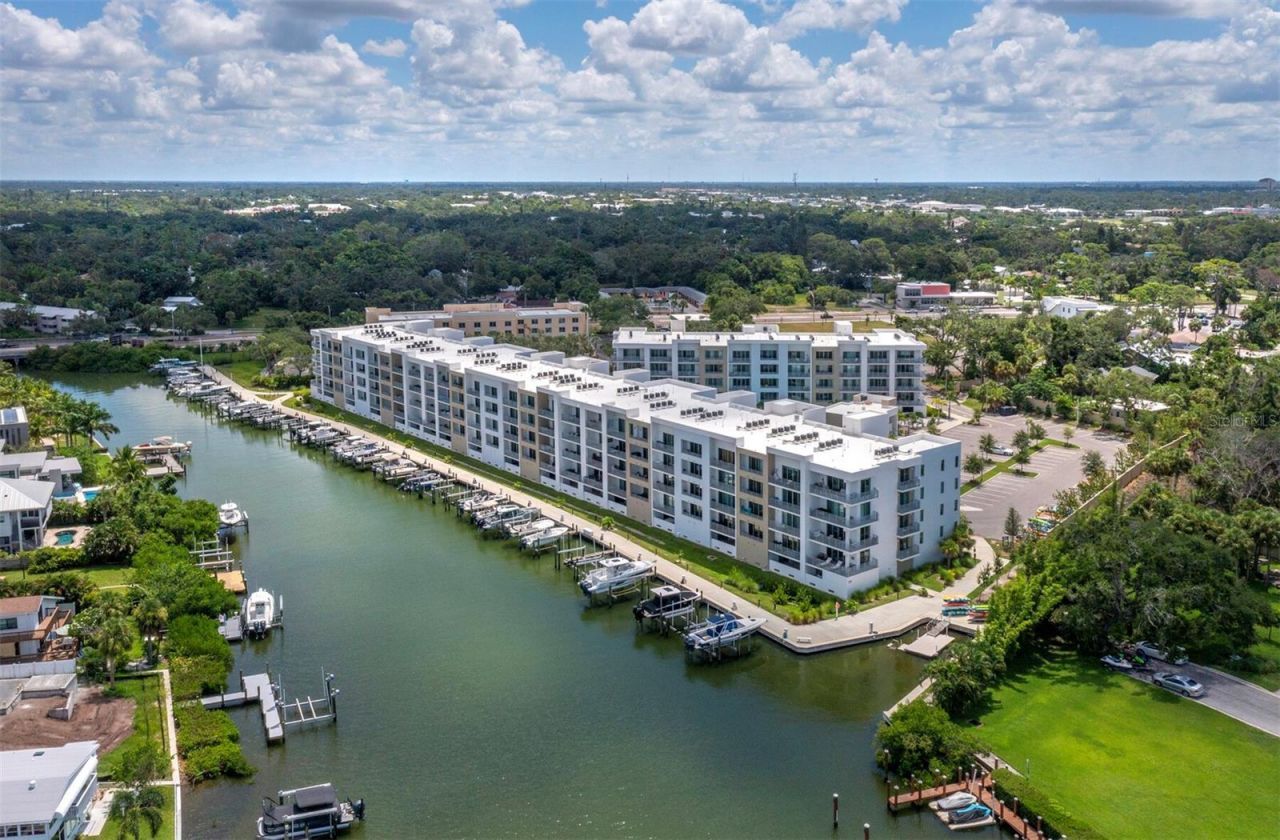 1709 N Tamiami Trail , Unit 418, Sarasota, FL 34234 Photo